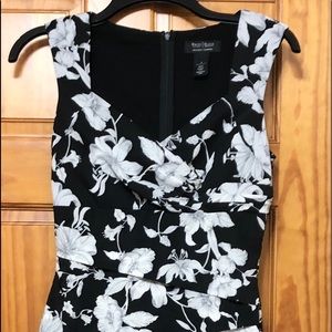 White House black market! Slimming dress